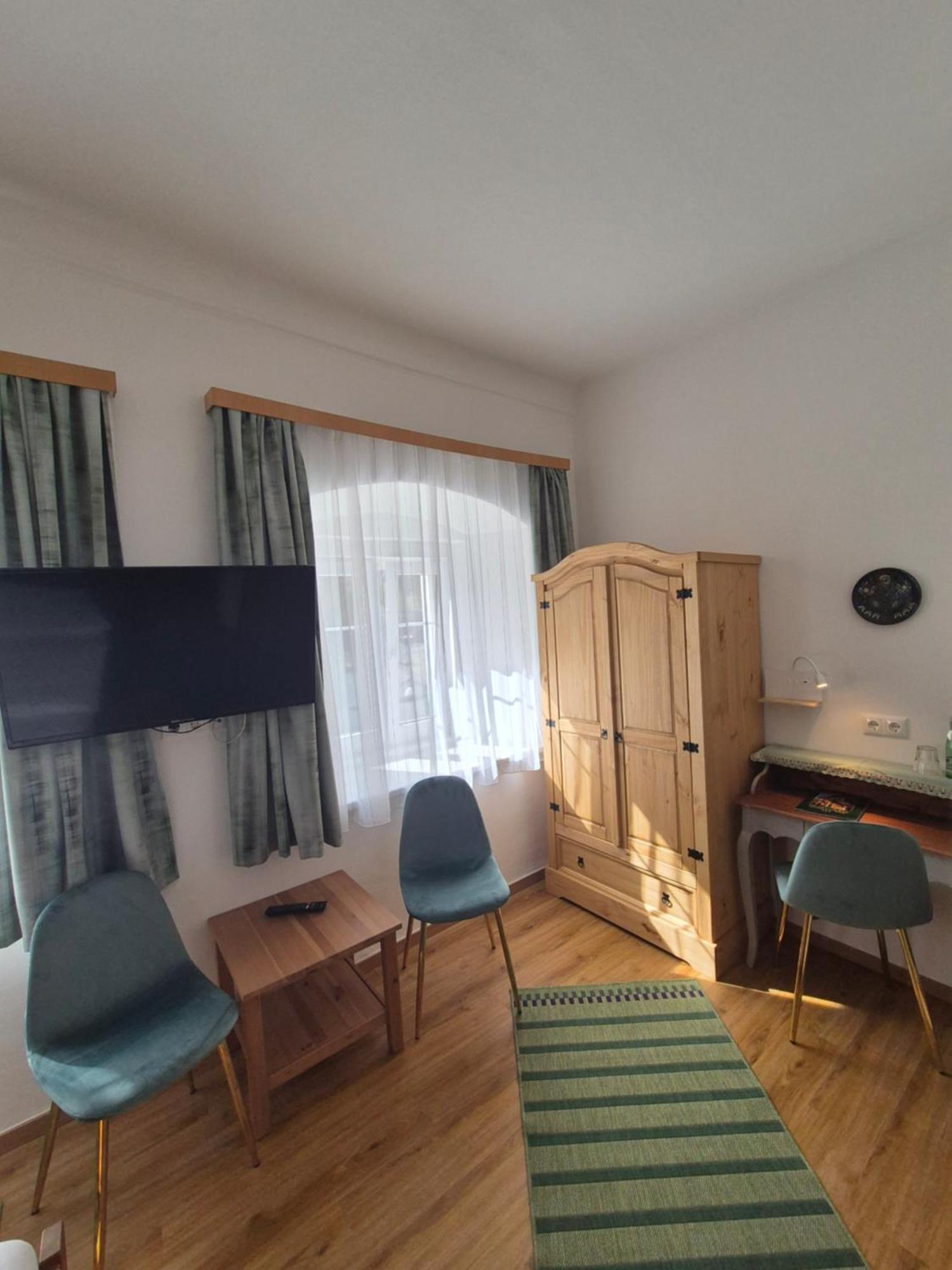 Übelbach Gasthof Zur Sonne מראה חיצוני תמונה